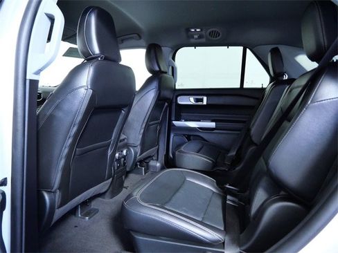 Certified 2022 Ford Explorer Limited w/ Equipment Group 301A image 13