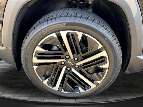 New 2026 Chevrolet Equinox RS w/ Safety and Technology Package AWD/4WD image 14