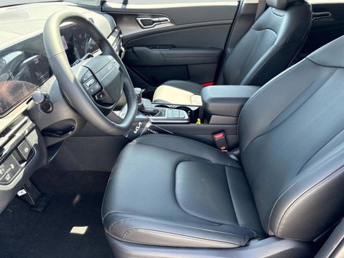 New 2026 Kia Sportage EX FWD image 19