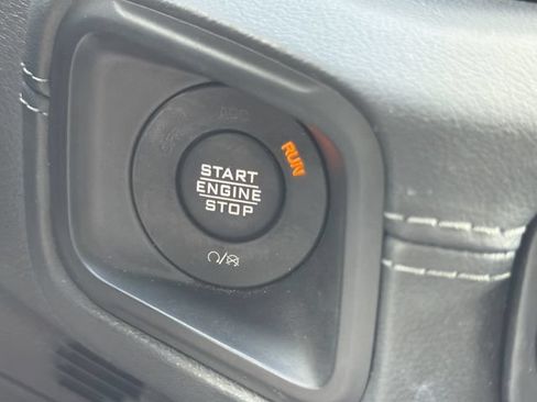 Used 2024 Jeep Wrangler Unlimited Sahara AWD/4WD image 20