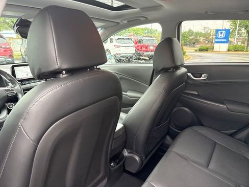 Used 2023 Hyundai Kona Limited AWD/4WD image 21