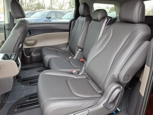 New 2026 Kia Carnival image 8