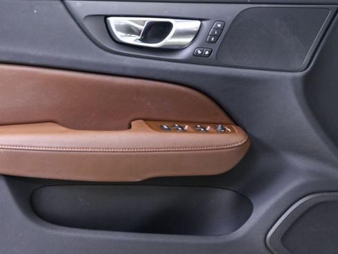 Certified 2025 Volvo V60 B5 Cross Country Plus image 8