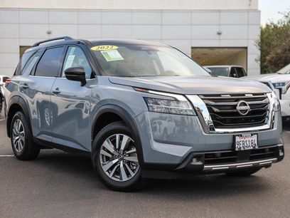 Used 2022 Nissan Pathfinder SL