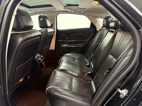 Used 2017 Jaguar XJ R-Sport image 15