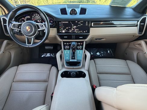 Used 2023 Porsche Cayenne image 31