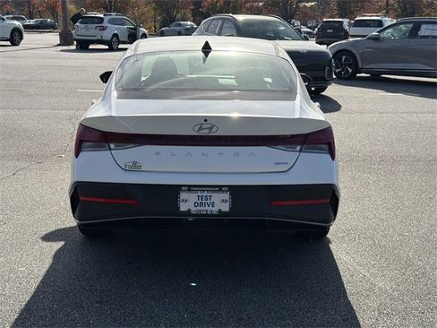 New 2026 Hyundai Elantra Blue image 6