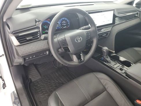Used 2025 Toyota Camry XLE FWD image 19