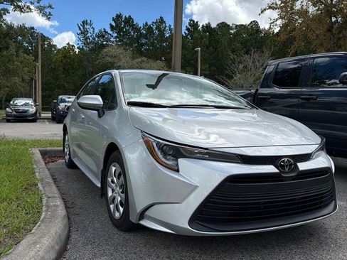 Used 2026 Toyota Corolla LE FWD image 1