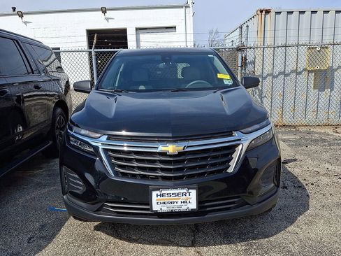 Certified 2023 Chevrolet Equinox LS w/ LS Convenience Package image 4