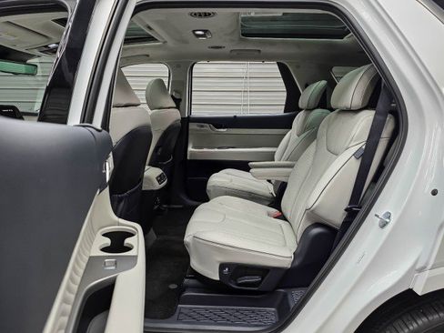 Used 2025 Hyundai Palisade Calligraphy AWD/4WD image 15