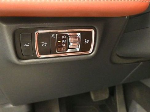 Used 2025 Lincoln Aviator Reserve w/ Equipment Group 201A AWD/4WD image 16