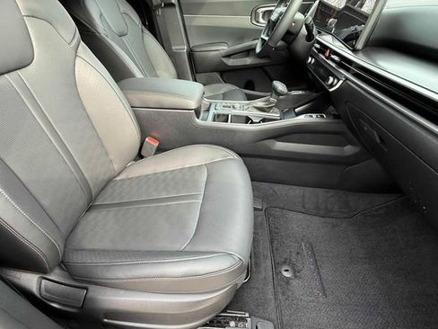 New 2026 Kia Sorento S FWD image 10