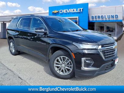 Used 2023 Chevrolet Traverse LT w/ Rear Camera Mirror Package