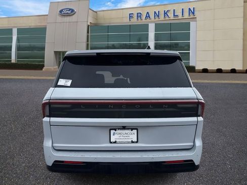 New 2026 Lincoln Navigator L Reserve w/ Jet Appearance Package image 6