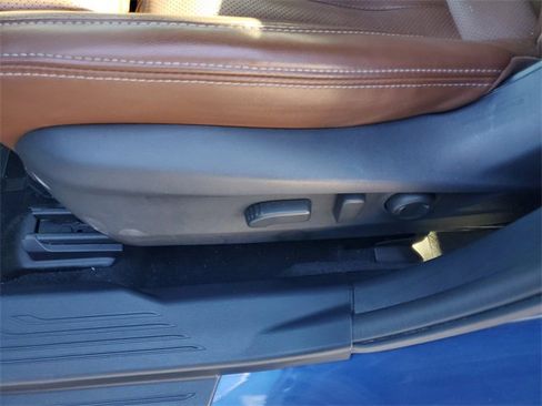 Used 2022 Subaru Outback Touring w/ Popular Package #2 image 16