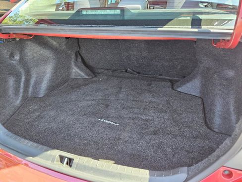 Used 2014 Toyota Corolla LE FWD image 15