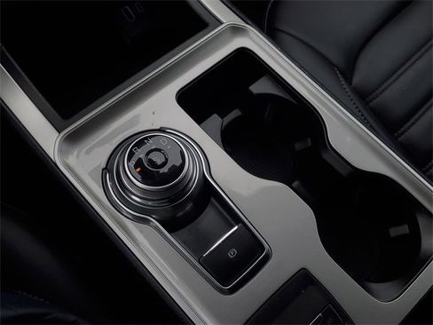 Certified 2024 Ford Edge SEL w/ Convenience Package image 25