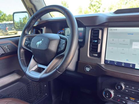 Used 2022 Ford Bronco Outer Banks AWD/4WD image 32