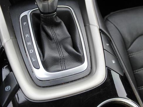 Used 2014 Ford Fusion Energi SE FWD image 26