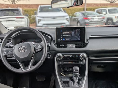 Used 2023 Toyota RAV4 XLE Premium image 19