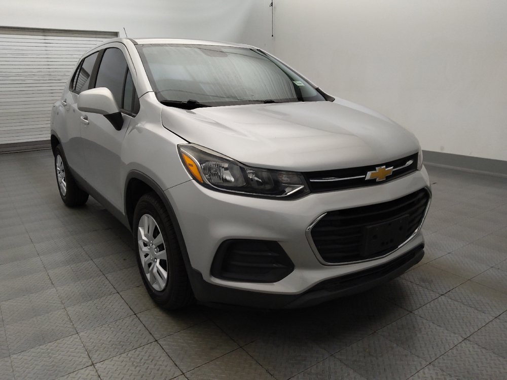 Used 2018 Chevrolet Trax LS w/ LPO, Cargo Package FWD image 13