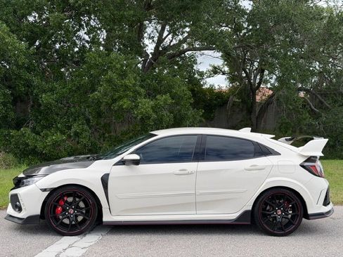 Used 2019 Honda Civic Type R image 2