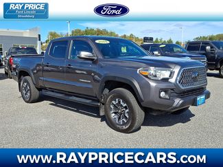 Used 2018 Toyota Tacoma TRD Off-Road image 1