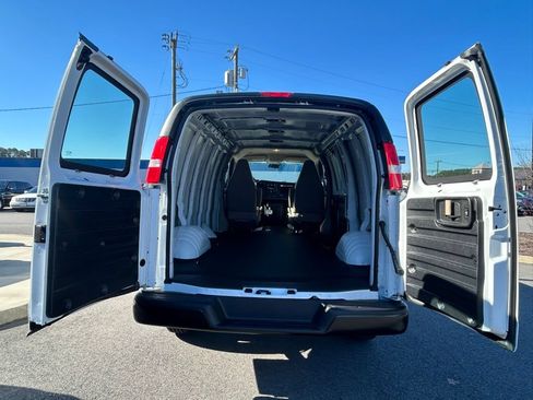 New 2025 Chevrolet Express 2500 RWD image 6