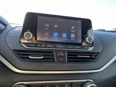 Used 2024 Nissan Altima 2.5 S image 35