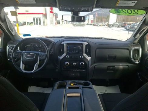 Used 2022 GMC Sierra 1500 SLE image 12