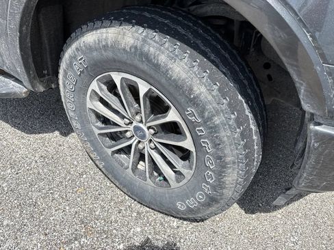 Used 2019 Ford F150 XLT w/ Equipment Group 302A Luxury AWD/4WD image 3