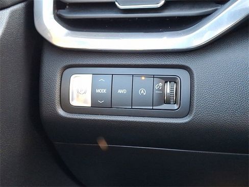 Used 2024 GMC Acadia Elevation image 23