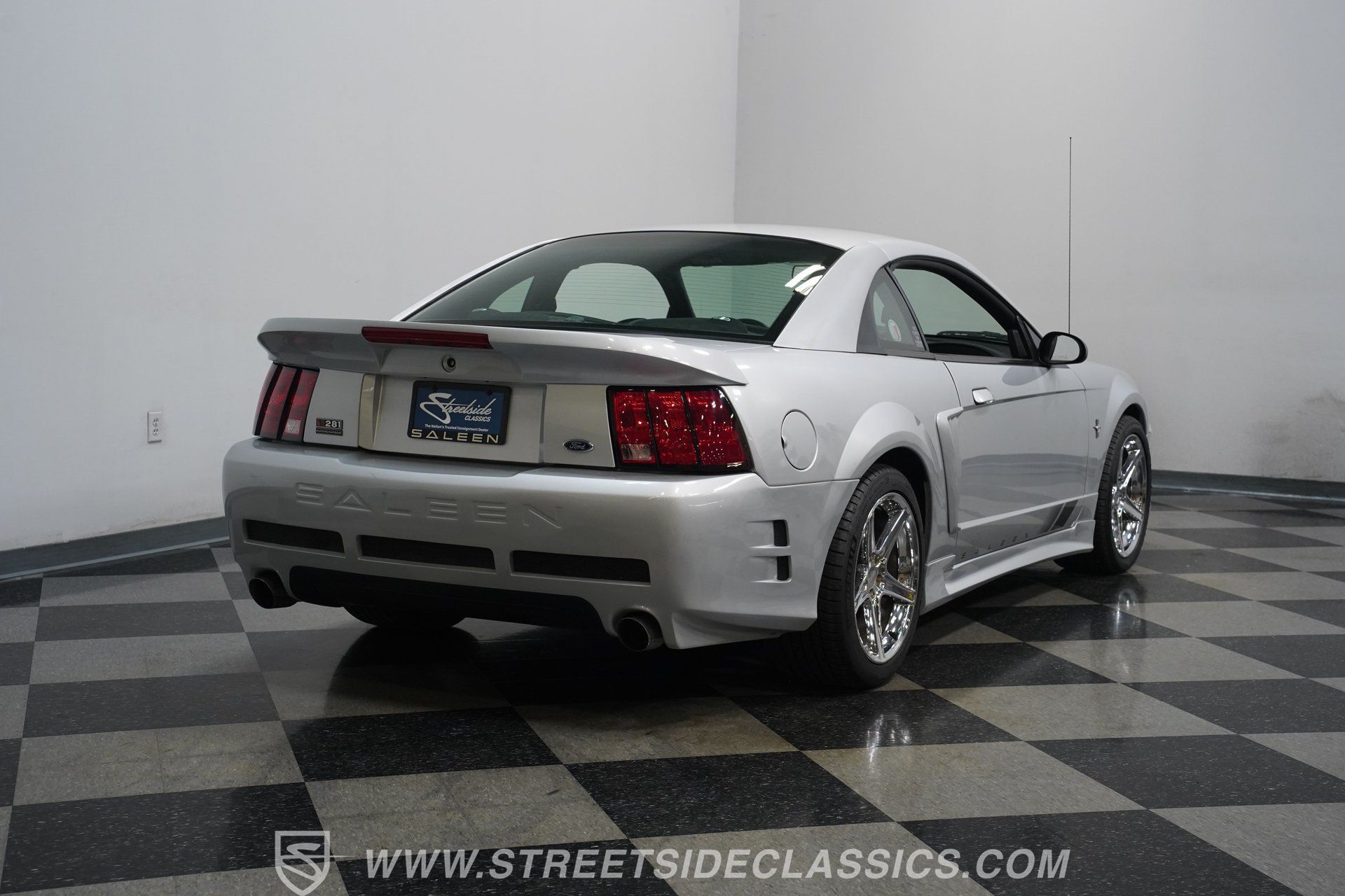 Used 2001 Ford Mustang GT RWD image 12
