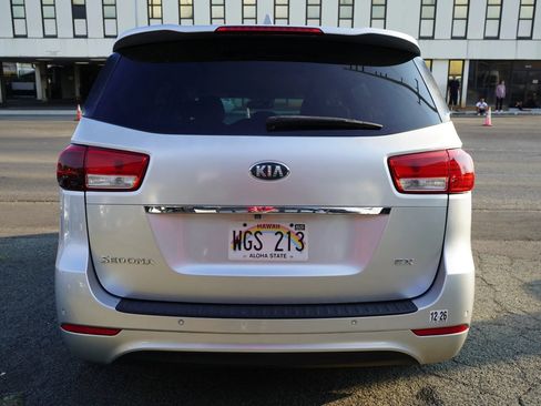 Used 2016 Kia Sedona EX FWD image 26