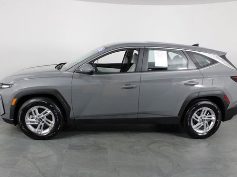 Certified 2026 Hyundai Tucson SE FWD image 12