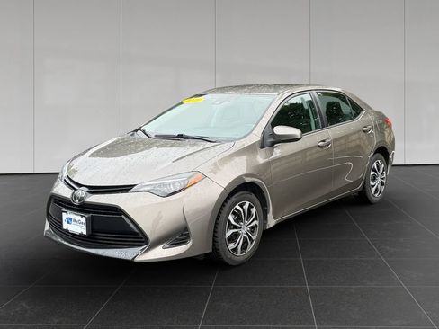 Used 2019 Toyota Corolla LE FWD image 1