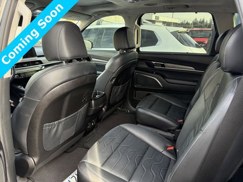 Used 2022 Kia Telluride SX w/ SX Prestige Package image 11