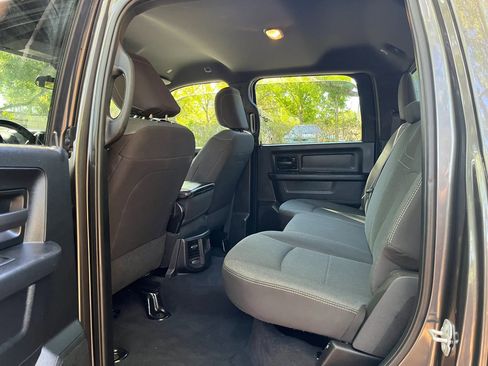 Used 2024 RAM 3500 Tradesman w/ Chrome Appearance Group image 15