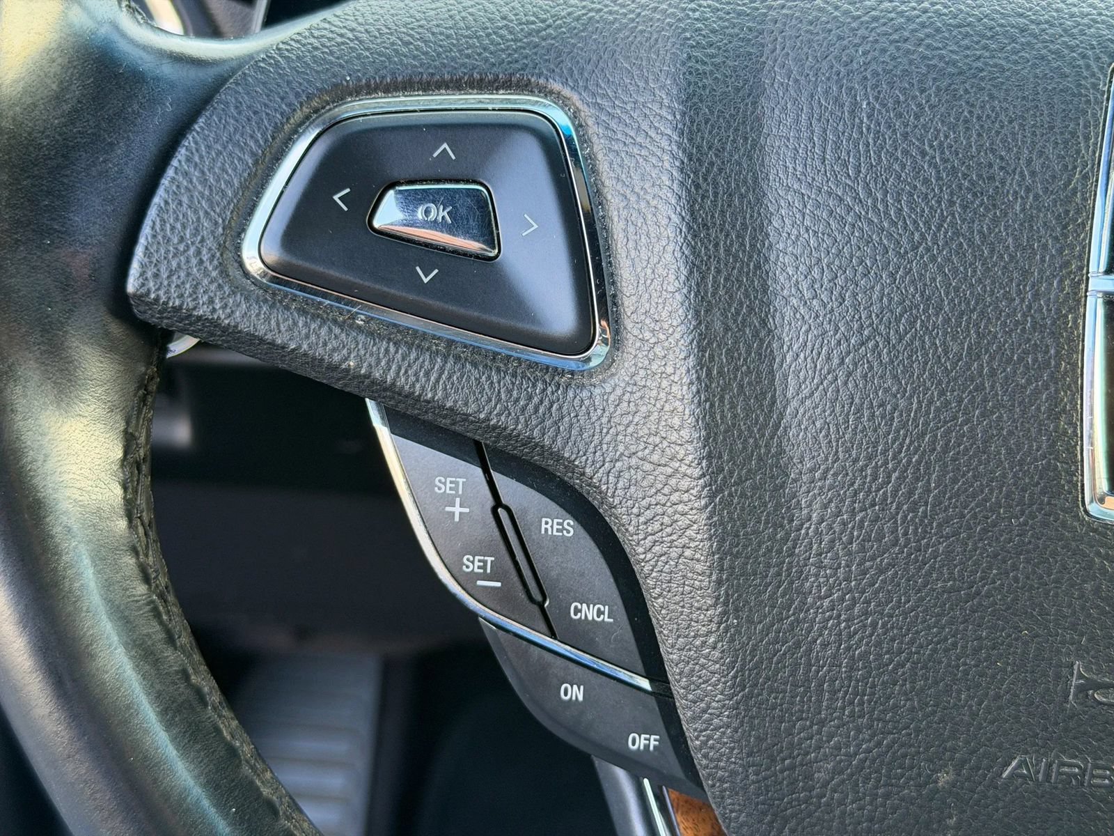 Used 2016 Lincoln MKX Select FWD image 40