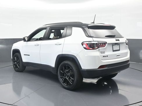 Used 2023 Jeep Compass Altitude image 4