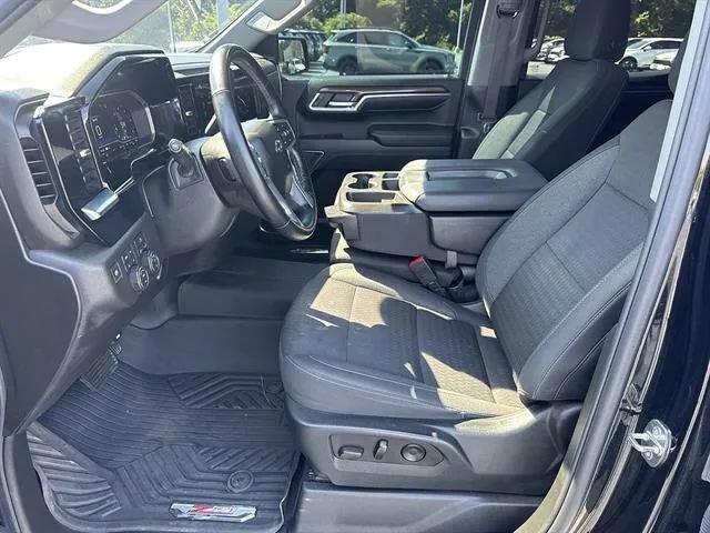 Used 2023 Chevrolet Silverado 1500 RST w/ Z71 Off-Road Package AWD/4WD image 9