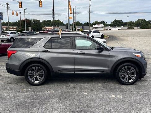 Certified 2023 Ford Explorer XLT w/ Equipment Group 202A RWD image 2
