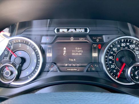 Used 2020 RAM 1500 Laramie AWD/4WD image 23