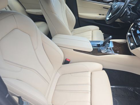 Used 2020 BMW 540i w/ Convenience Package RWD image 10