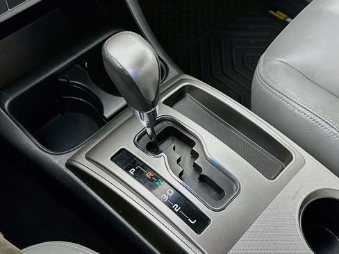 Used 2014 Toyota Tacoma PreRunner w/ SR5 Package RWD image 19