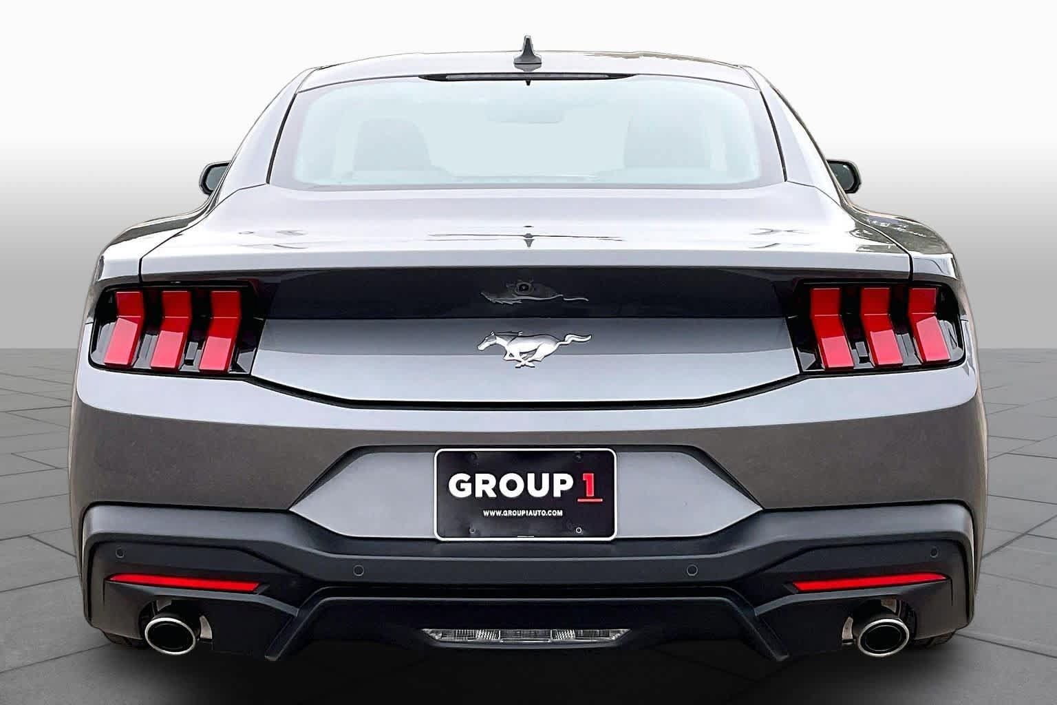 Used 2024 Ford Mustang Premium RWD image 5