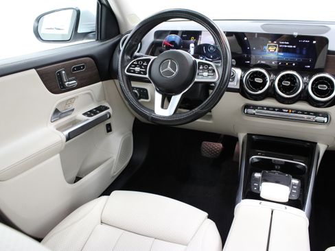 Used 2022 Mercedes-Benz GLB 250 image 31