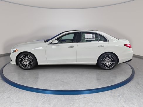 Used 2026 Mercedes-Benz C 300 Sedan image 9