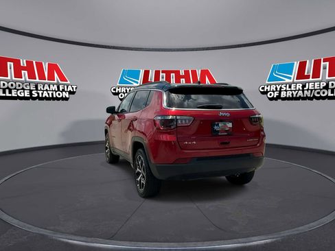 Used 2025 Jeep Compass Limited AWD/4WD image 6